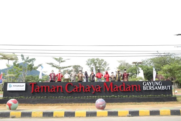 Taman Cahaya Madani Gayung Bersambut Kecamatan Singkawang Barat